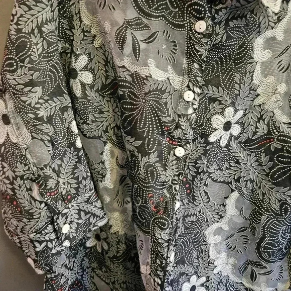 Choices Woman Floral Print Button Down Sheer Blouse (1X) - Picture 7 of 7